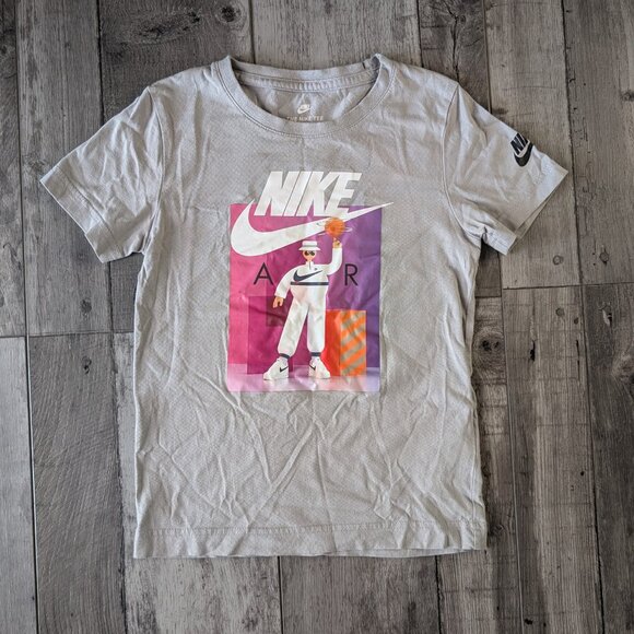 Nike, Basketball Guy Graphic Tee, Sz M - Picture 1 of 7